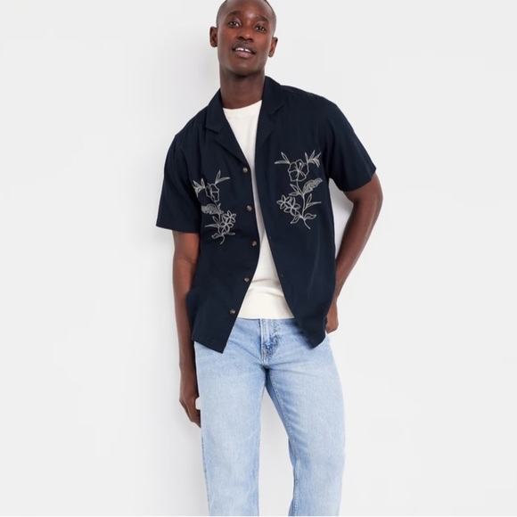 NWT Men’s Old Navy Hawaiian Navy Blue Floral Button Down Short Sleeve Shirt - Picture 1 of 8